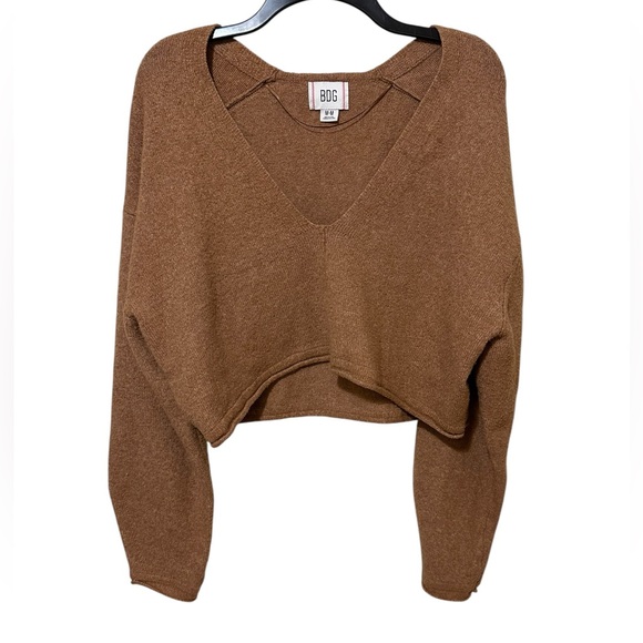 BDG Sweaters - BDG brown v-neck crop oversized boxy fit sweater size Medium